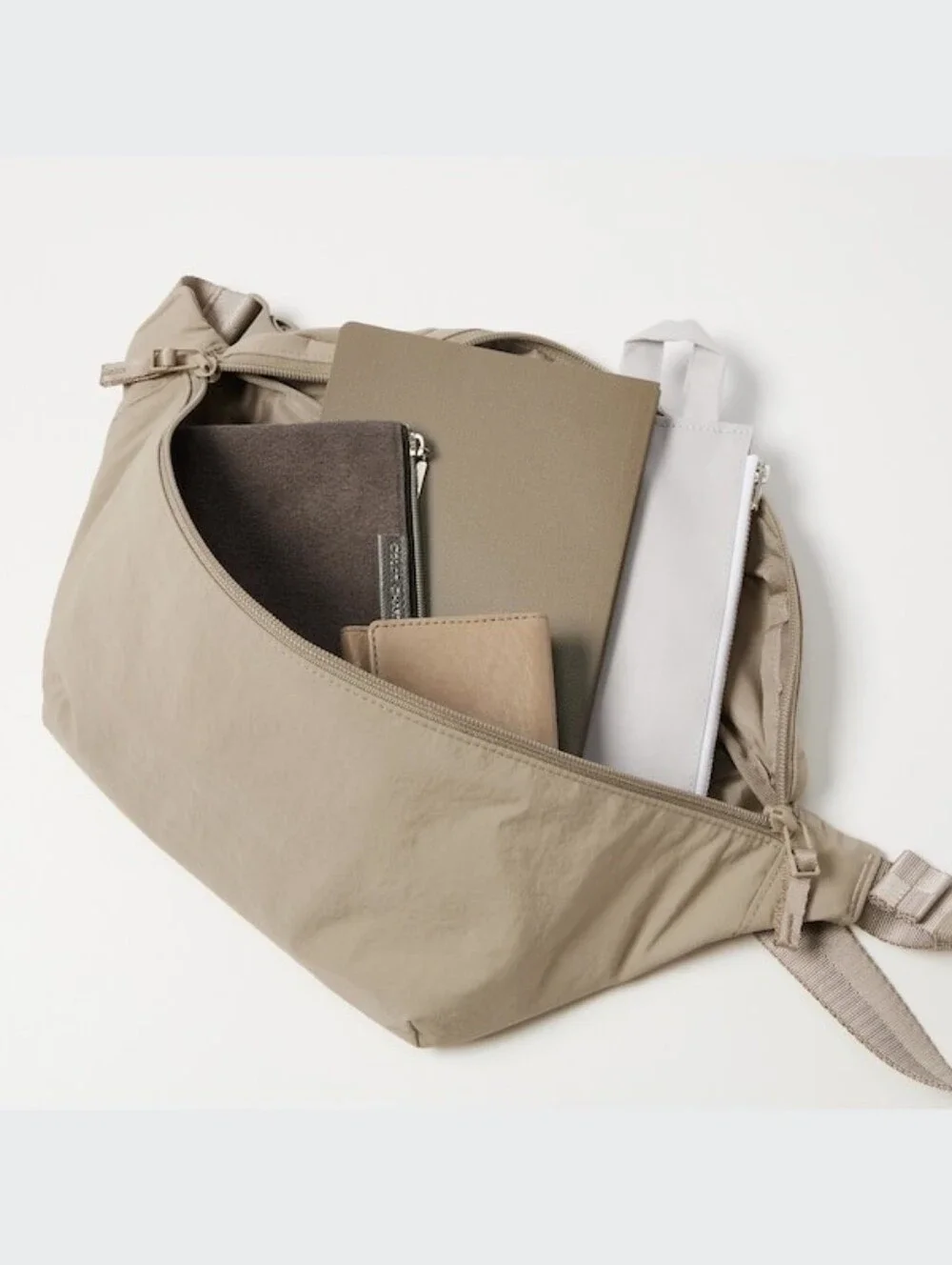 Uniqlo Nylon Crossbody Bag Funny Pack Waist Shoulder Handbag Beige Khaki Pockets - Picture 5 of 16